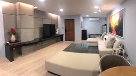 3 Bedroom Condo for rent in Silom, Bangkok near BTS Chong Nonsi