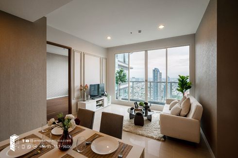 2 Bedroom Condo for sale in Wat Phraya Krai, Bangkok