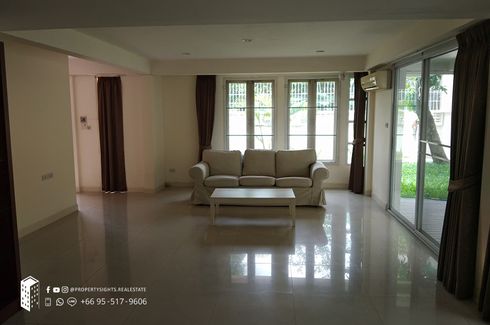 3 Bedroom Condo for rent in Phra Khanong, Bangkok near BTS Ekkamai