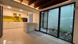 5 Bedroom Townhouse for sale in Khlong Tan, Bangkok near BTS Phrom Phong