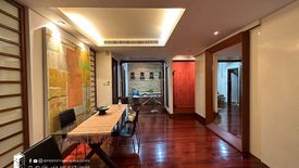 2 Bedroom Townhouse for sale in Silom, Bangkok near BTS Chong Nonsi