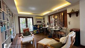 2 Bedroom Townhouse for sale in Silom, Bangkok near BTS Chong Nonsi