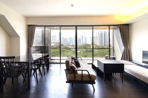 3 Bedroom Condo for rent in Khlong Tan Nuea, Bangkok