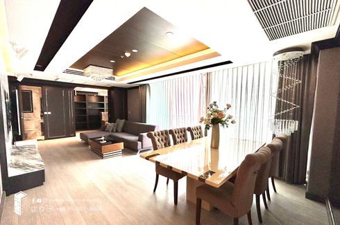 3 Bedroom Condo for sale in Khlong Toei Nuea, Bangkok near MRT Sukhumvit