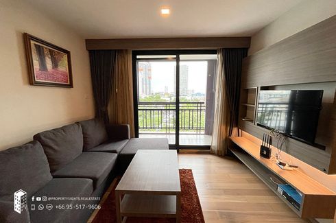 2 Bedroom Condo for rent in Khlong Tan Nuea, Bangkok