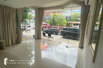 4 Bedroom Townhouse for rent in Khlong Tan, Bangkok near BTS Phrom Phong