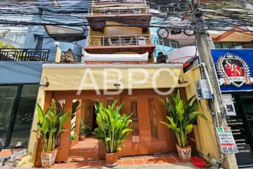 5 Bedroom Townhouse for sale in Nong Prue, Chonburi
