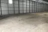 Warehouse / Factory for rent in Phlapphla, Bangkok near MRT Lat Phrao 83