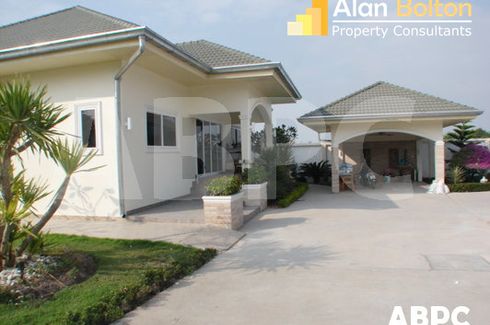 2 Bedroom House for Sale or Rent in Na Kluea, Chonburi