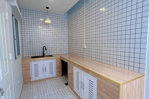 3 Bedroom Townhouse for sale in Lio NOV Wongwaen-Pinklao, Bang Mae Nang, Nonthaburi