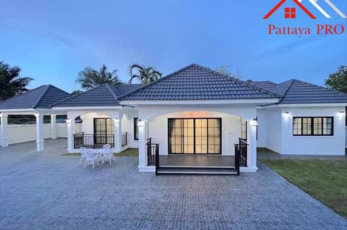 3 Bedroom House for sale in Na Kluea, Chonburi