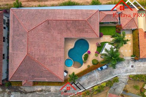 4 Bedroom House for sale in Na Kluea, Chonburi