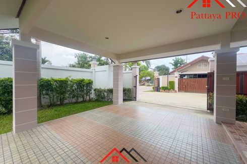 3 Bedroom House for sale in Na Kluea, Chonburi