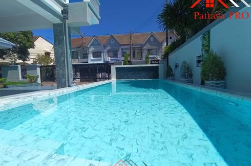 3 Bedroom House for sale in Na Kluea, Chonburi