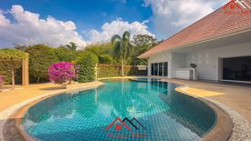 4 Bedroom House for sale in Na Kluea, Chonburi