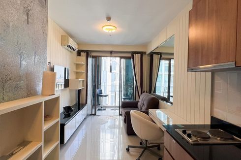 1 Bedroom Condo for rent in Bang Lamphu Lang, Bangkok near BTS Krung Thon Buri