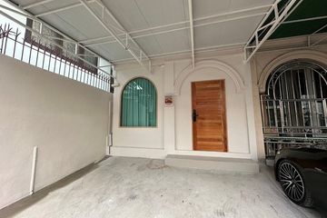 2 Bedroom Townhouse for sale in Bang Chak, Bangkok near BTS Bang Chak