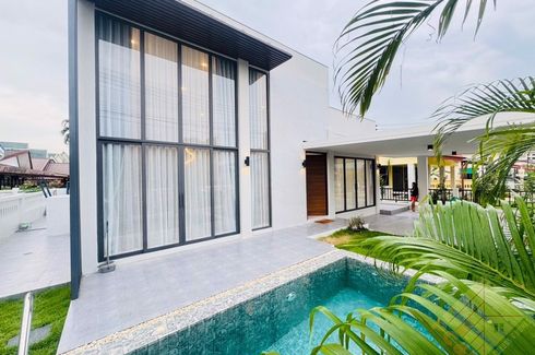 3 Bedroom House for sale in Na Kluea, Chonburi