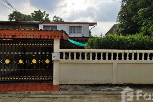 4 Bedroom House for rent in Bang Chak, Bangkok near BTS Punnawithi