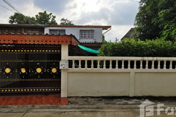 4 Bedroom House for rent in Bang Chak, Bangkok near BTS Punnawithi