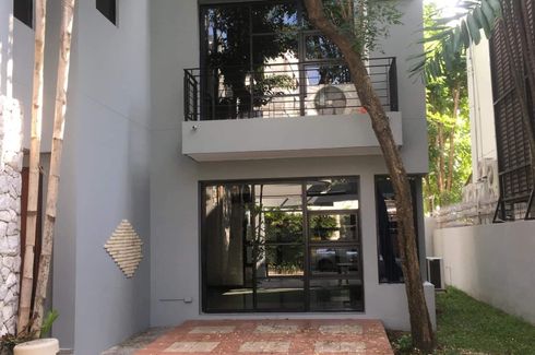 4 Bedroom House for rent in Khlong Tan Nuea, Bangkok