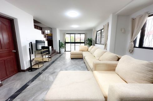 3 Bedroom House for rent in Bang Chak, Bangkok