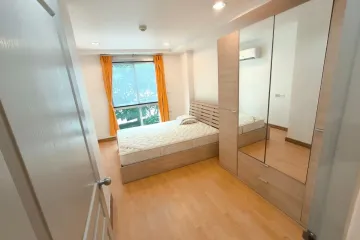 1 Bedroom Condo for sale in Resorta Yen-Akat, Chong Nonsi, Bangkok near MRT Queen Sirikit National Convention Centre