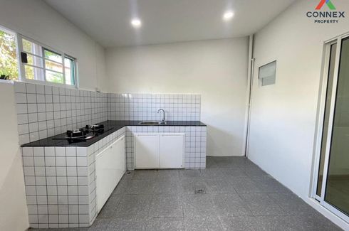 3 Bedroom Townhouse for sale in Lat Sawai, Pathum Thani