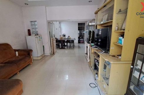 4 Bedroom House for sale in Din Daeng, Bangkok near MRT Phra Ram 9