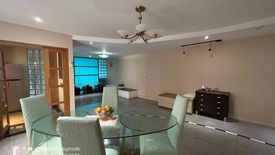 3 Bedroom Condo for sale in Khlong Toei, Bangkok near BTS Asoke