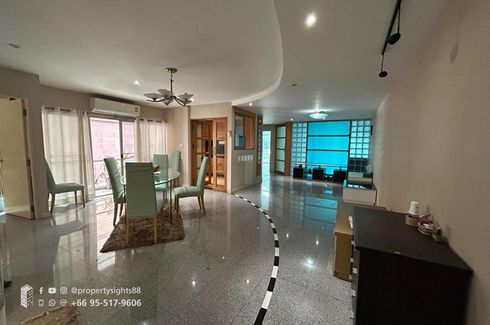 3 Bedroom Condo for sale in Khlong Toei, Bangkok near BTS Asoke