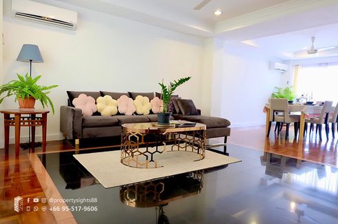 5 Bedroom Townhouse for rent in Silom, Bangkok near BTS Chong Nonsi