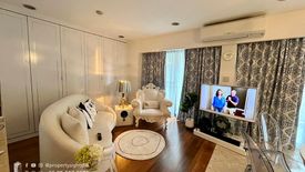 1 Bedroom Condo for sale in Suriyawong, Bangkok near MRT Sam Yan