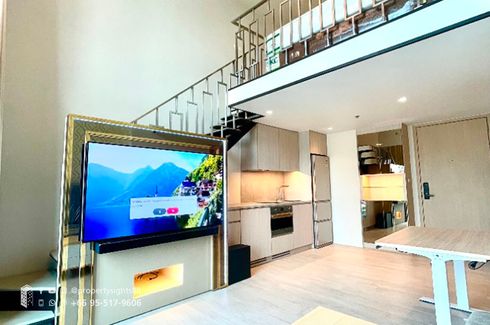 1 Bedroom Condo for sale in Silom, Bangkok near BTS Surasak