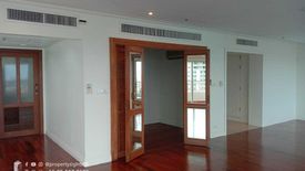 3 Bedroom Condo for rent in Thung Maha Mek, Bangkok near MRT Lumpini