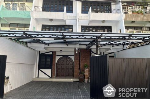 3 Bedroom Townhouse for rent in Thung Maha Mek, Bangkok