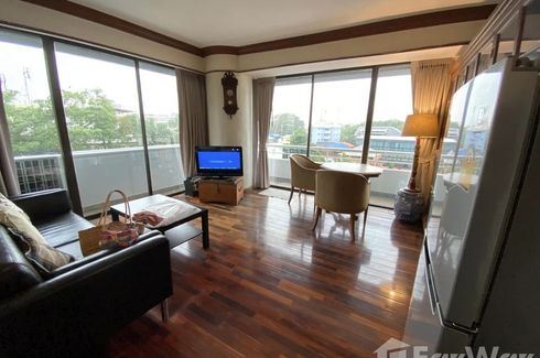 2 Bedroom Condo for sale in Juldis River Mansion, Wat Sam Phraya, Bangkok near MRT Sanam Luang