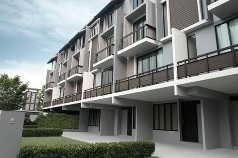 2 Bedroom Townhouse for sale in Areeya Mandarina Sukhumvit 77, Suan Luang, Bangkok near MRT Si Nut