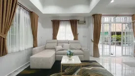 3 Bedroom House for sale in Na Kluea, Chonburi