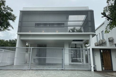 4 Bedroom Villa for sale in Mooban Wangtan, San Phak Wan, Chiang Mai