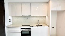 1 Bedroom Condo for sale in Silom, Bangkok near BTS Surasak