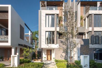 3 Bedroom Townhouse for sale in IRIS Residence 101, Bang Chak, Bangkok near BTS Punnawithi