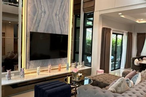 6 Bedroom House for rent in Dokmai, Bangkok