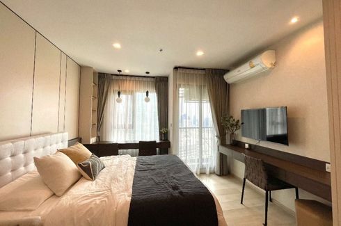 Condo for rent in Life One Wireless, Langsuan, Bangkok near BTS Ploen Chit