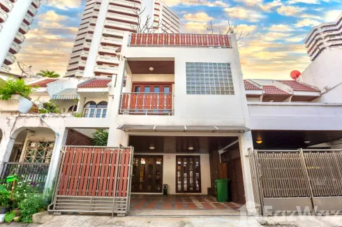 4 Bedroom Townhouse for rent in Khlong Tan Nuea, Bangkok near BTS Phrom Phong