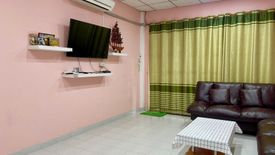 2 Bedroom Townhouse for rent in Bang Kraso, Nonthaburi