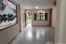 3 Bedroom Townhouse for rent in Tha Raeng, Bangkok