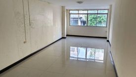 9 Bedroom Townhouse for rent in Phlapphla, Bangkok near MRT Rajamangala Stadium