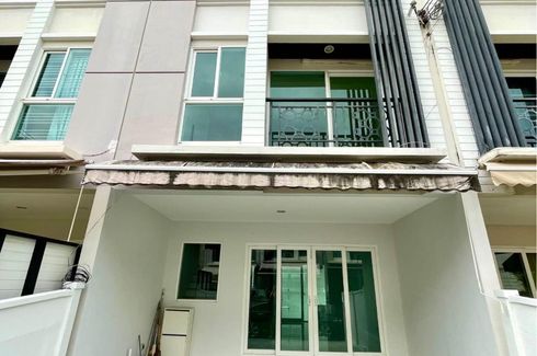 3 Bedroom Townhouse for sale in Baan Klang Muang Rama 9, Suan Luang, Bangkok near Airport Rail Link Hua Mak