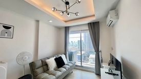 1 Bedroom Condo for rent in Thru Thonglor, Bang Kapi, Bangkok near MRT Phetchaburi